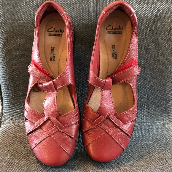clarks red shoes